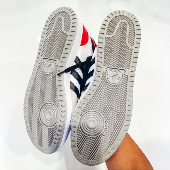 Adidas high top shoes size 11.5 men’s - Picture 5 of 6